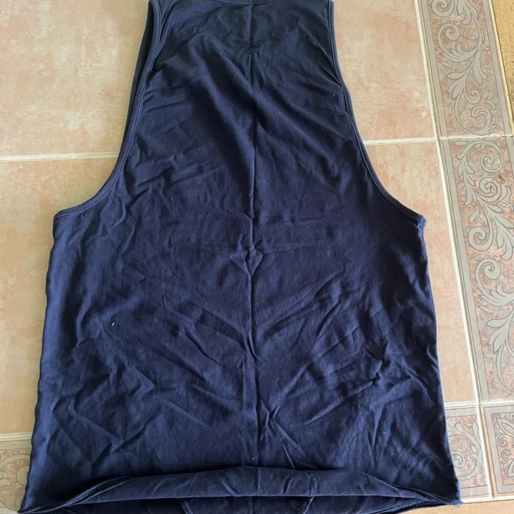 Alphalete Drop Performance Tank - Picture 3 of 3